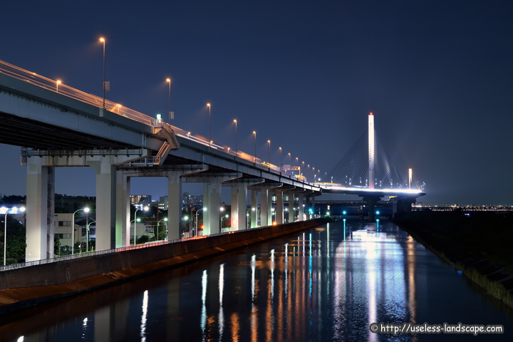 かつしかハープ橋のライトアップ情報 東京都葛飾区 使い道のない風景
