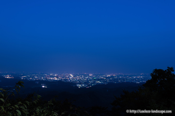 高尾山 かすみ台展望台の夜景情報 東京都八王子市 使い道のない風景